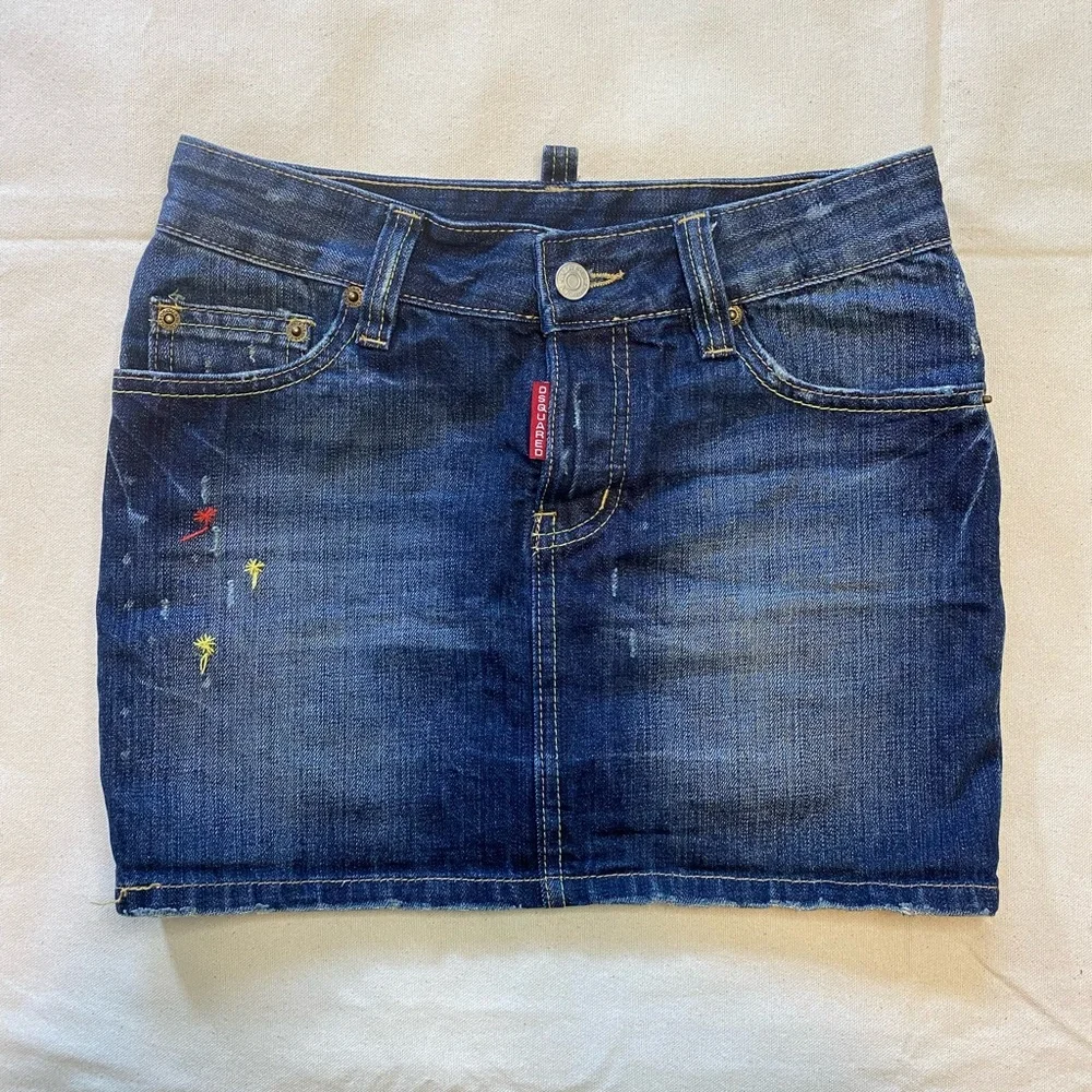 Dsquared2 Distressed Dark Wash Denim Mini Skirt Embroidered High Waist Y2K - Picture 1 of 9